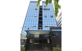 Amplo e confortável quarto e sala na PAJUÇARA